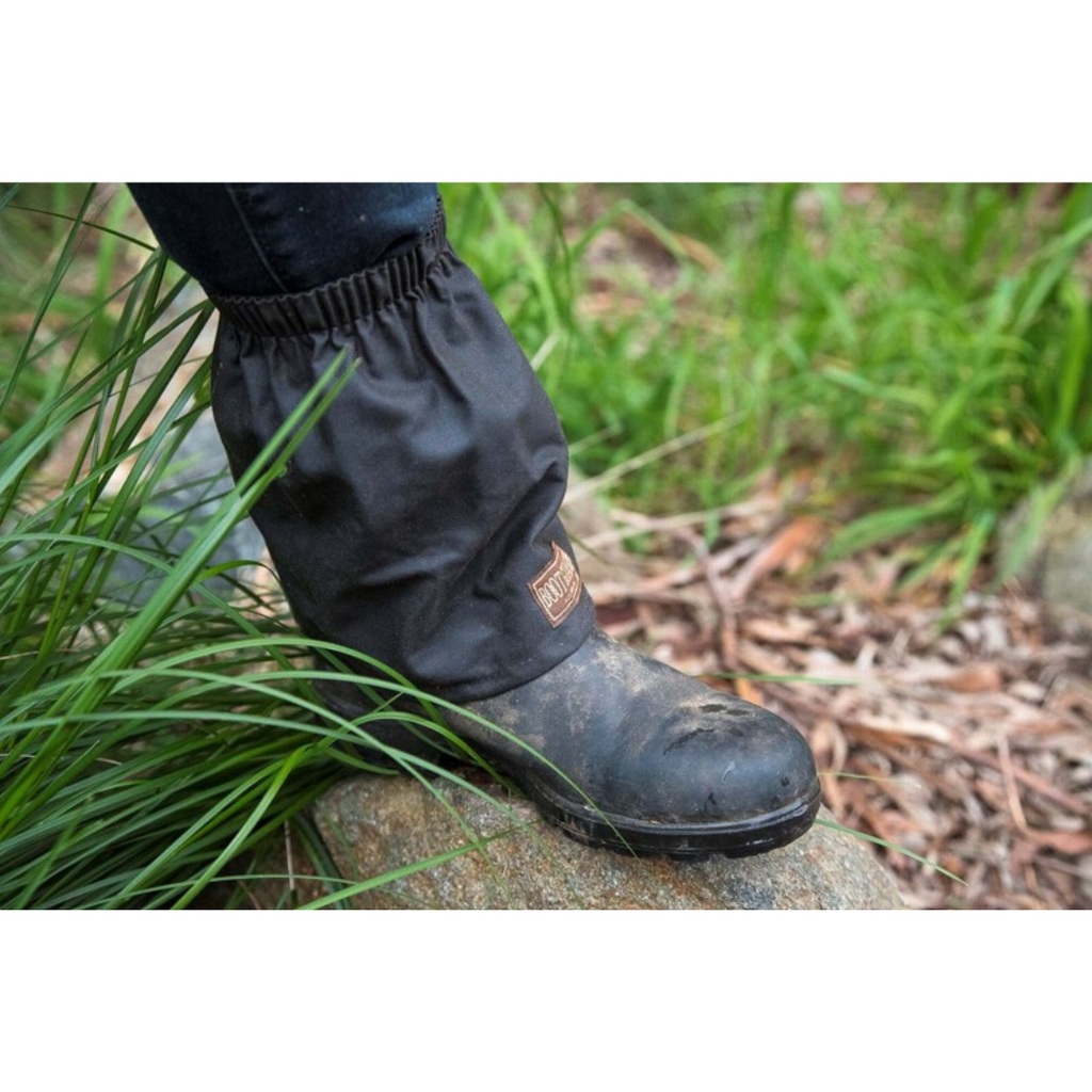 Oilskin Boot Guards – StrataGreen